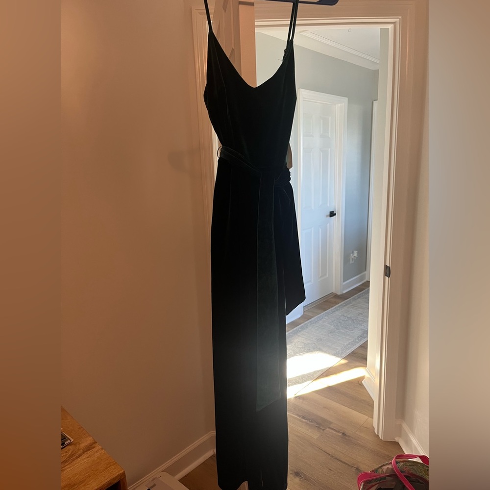 Giani emerald green velvet jumpsuit. NWT